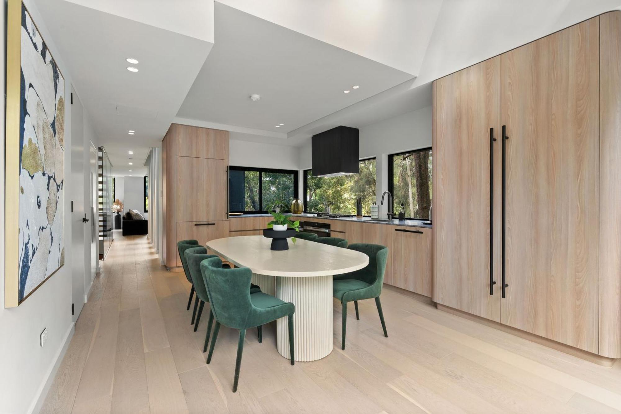 Apartment Luxurious Parkside 4br Terrace House W/garage