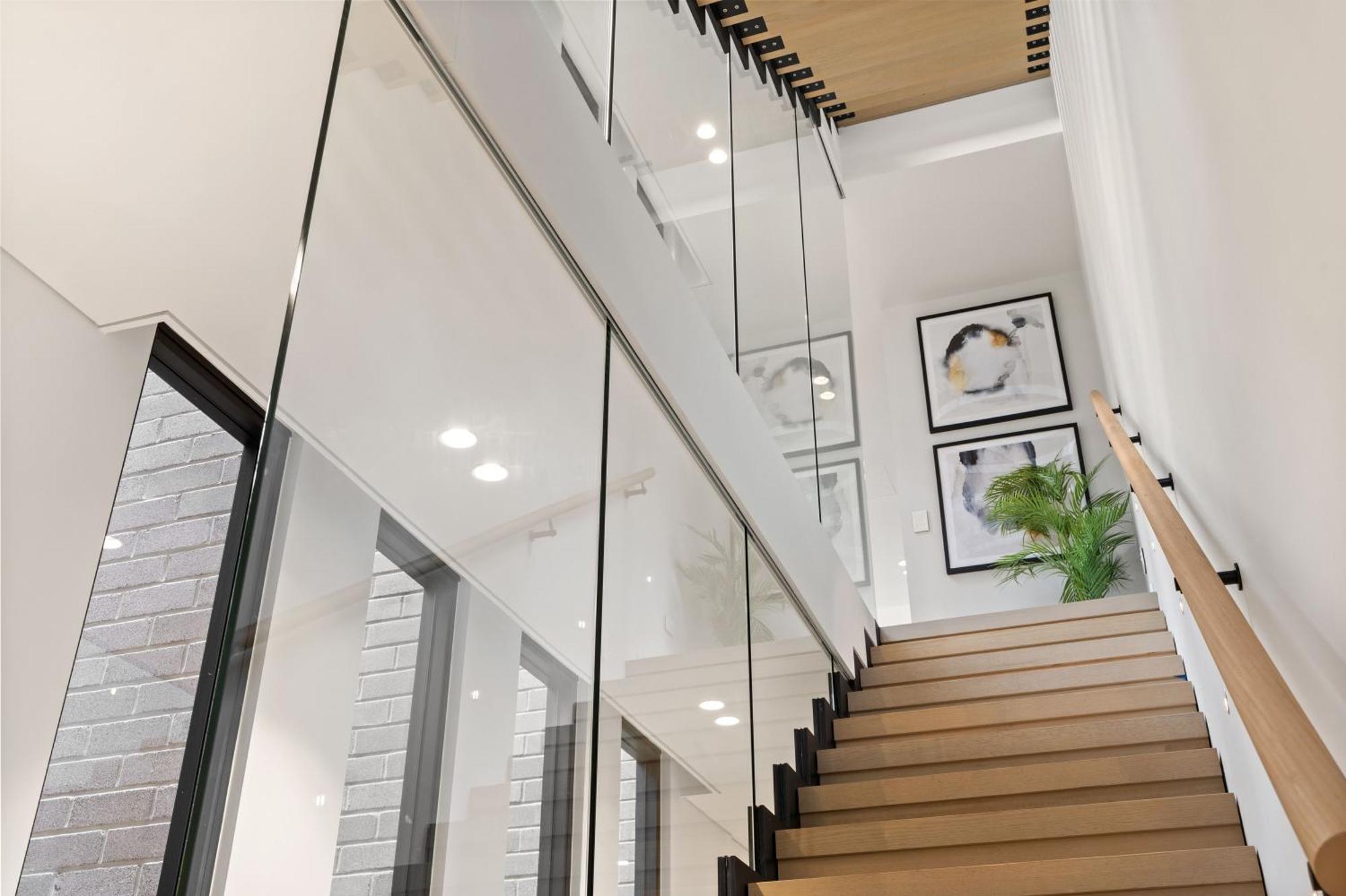 Apartment Luxurious Parkside 4br Terrace House W/garage