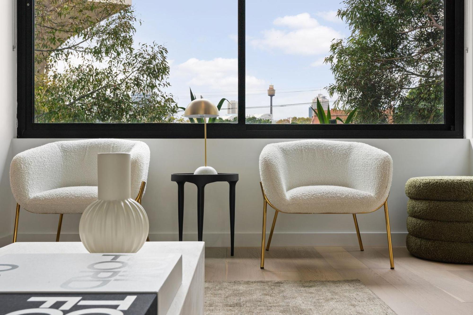 Apartment Luxurious Parkside 4br Terrace House W/garage Sydney