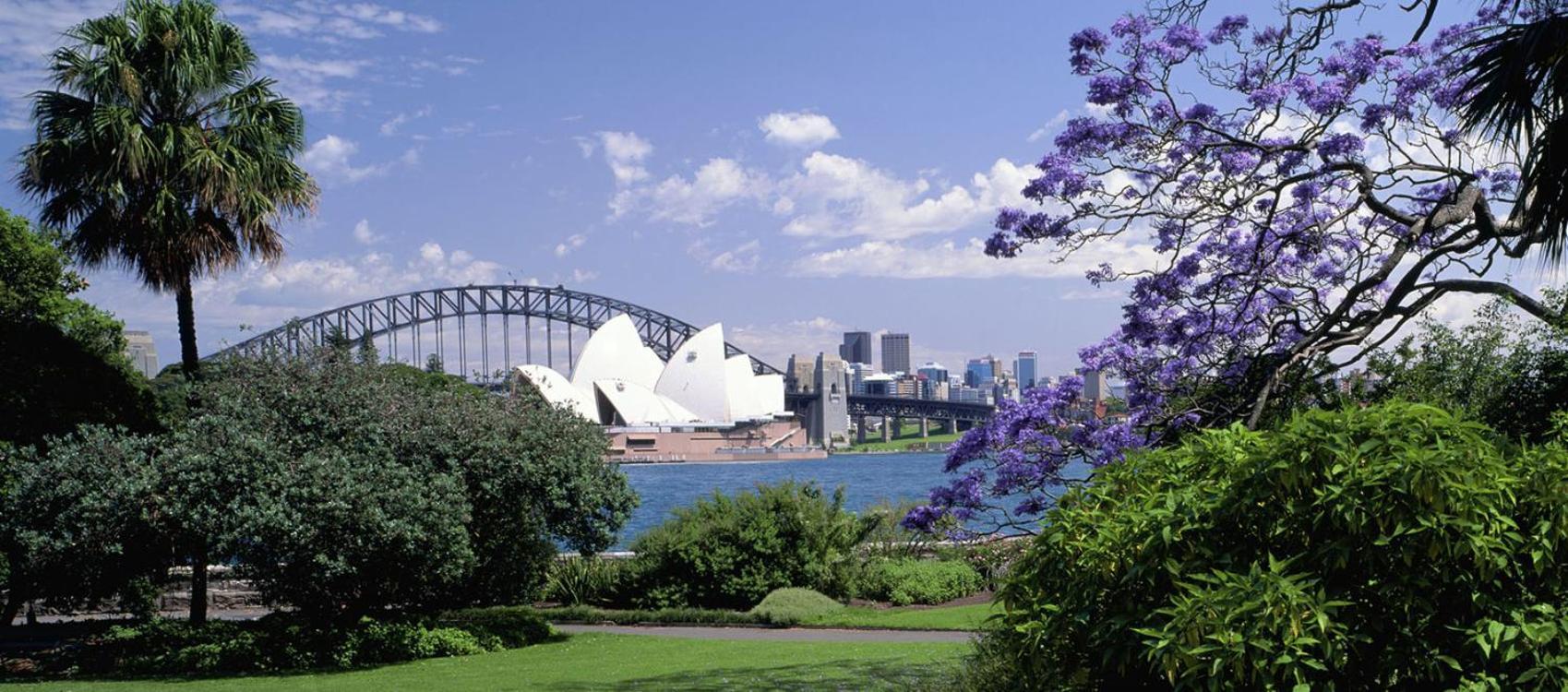 Luxurious Parkside 4br Terrace House W/garage * Sydney